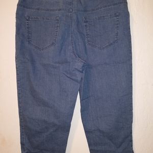 Blue Capri Jeans